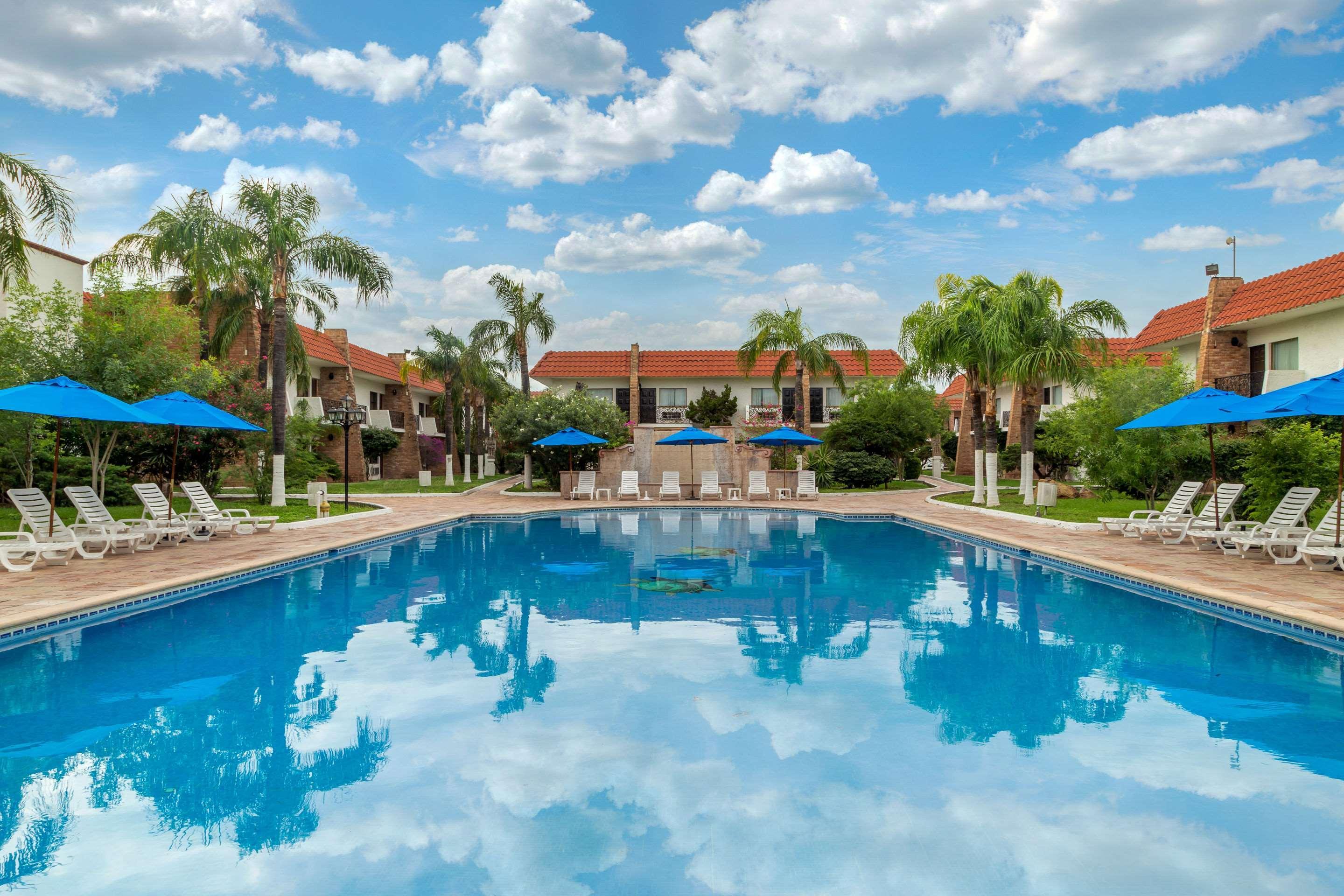 Quality Inn Nuevo Laredo Exterior photo